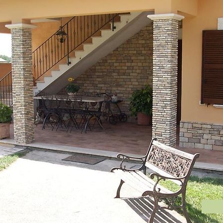 Il Giardino Degli Ulivi Bed & Breakfast Canneto  Екстериор снимка