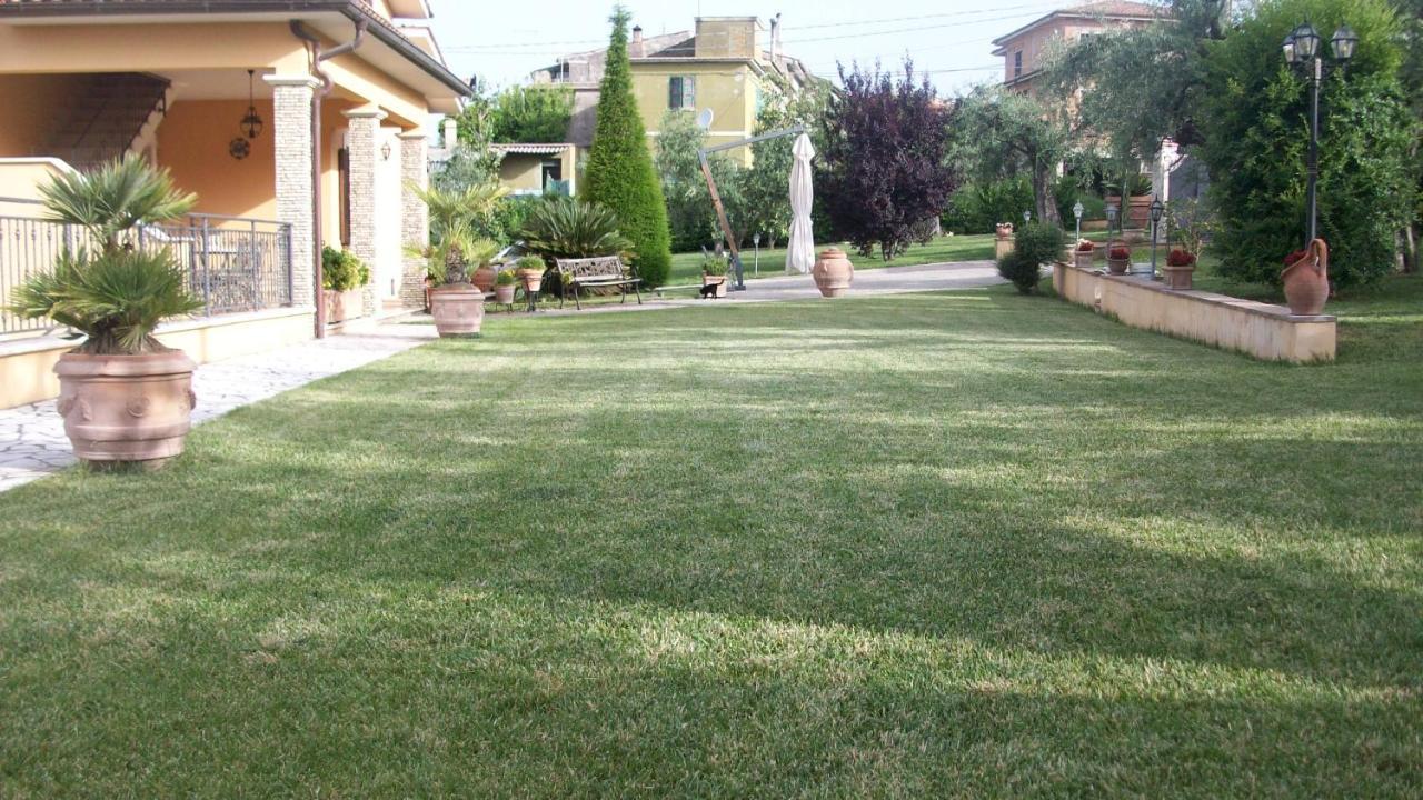 Il Giardino Degli Ulivi Bed & Breakfast Canneto  Екстериор снимка