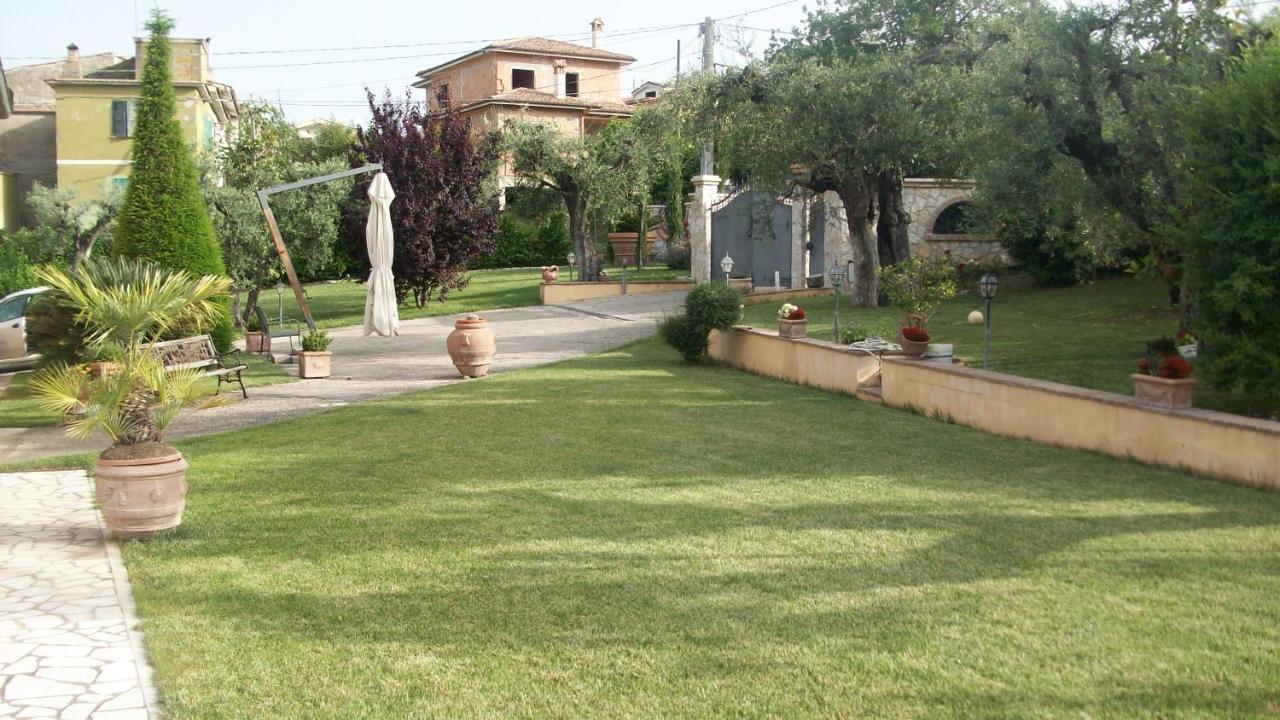 Il Giardino Degli Ulivi Bed & Breakfast Canneto  Екстериор снимка