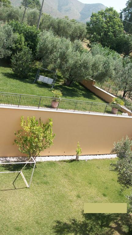 Il Giardino Degli Ulivi Bed & Breakfast Canneto  Екстериор снимка