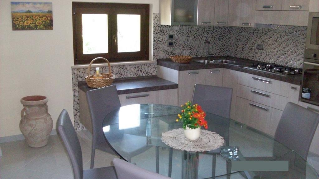 Il Giardino Degli Ulivi Bed & Breakfast Canneto  Екстериор снимка